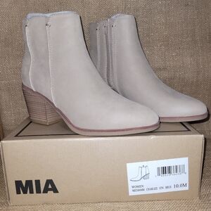 Mia Women's Sz 10 Side Zip Ankle Boots Tan Faux Leather Stacked Heel New In‎ Box